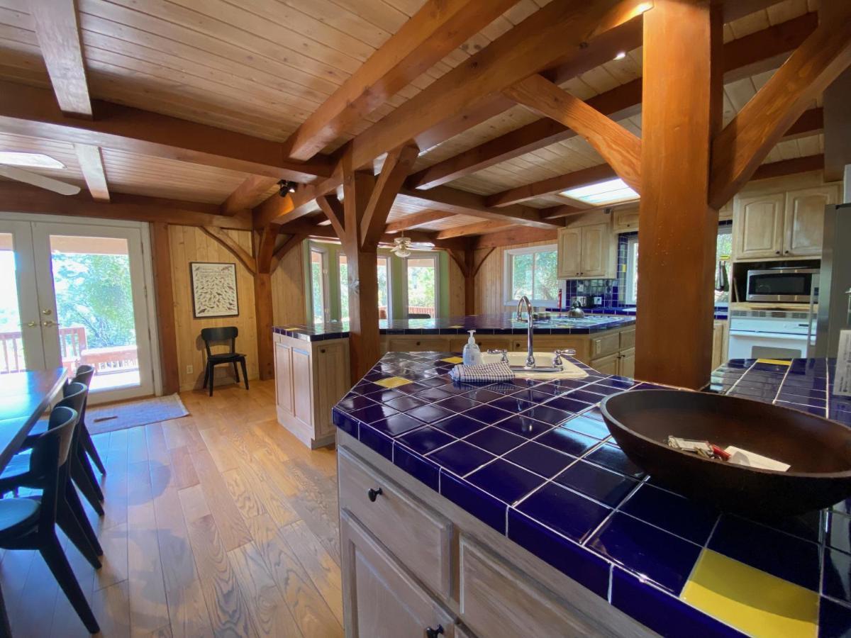 Peaceful & Secluded, Yet Close To Town. Ferienhaus