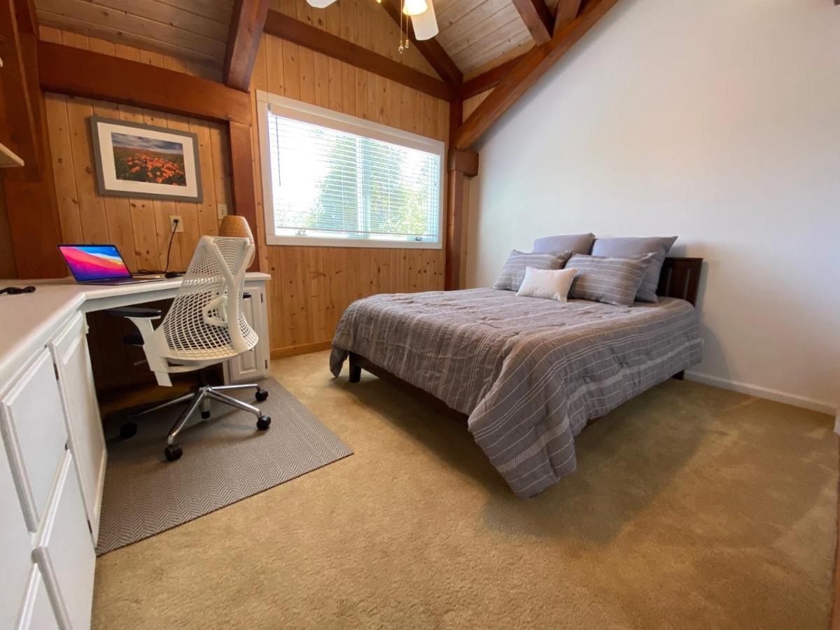 Peaceful & Secluded, Yet Close To Town. Ferienhaus *