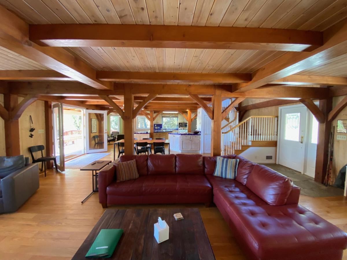Peaceful & Secluded, Yet Close To Town. Ferienhaus Mariposa